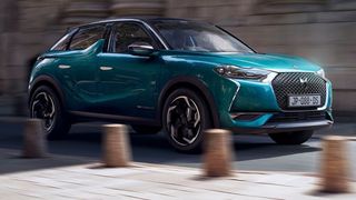 Die junge Edelmarke DS des französischen PSA-Konzerns baut ihre Modellpalette um und zeigt mit dem DS Crossback ein Crossover-SUV. (DS Automobiles)