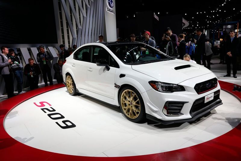 Der Sportler holt 254 kW/346 PS aus seinem 2,5-Liter-Vierzylinder-Boxer. (NAIAS)