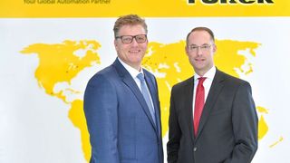 Geschäftsführer der Turck-Holding (v.l.): Christian Pauli und Christian Wolf wollen in Europa, Asien und Amerika optimale Strukturen für Produktion, Logistik und Vertrieb schaffen, um die lokalen Kundenbedürfnisse ideal abdecken zu können. (Turck/Andreas Köhring)