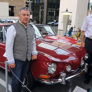 Kfz-Niederbayern: Stephan Wollrab (l.) und Obermeister Michel Krammer.(Bild:  Zietz – »kfz-betrieb«)