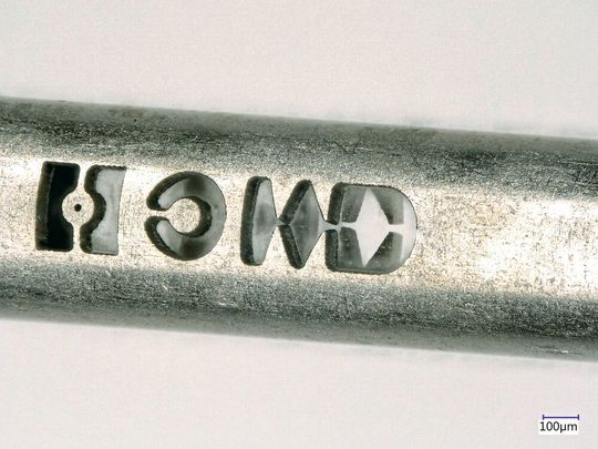 Mikroskopische Konturen mit sauberen Schnittkanten ohne Beschädigung der gegenüberliegenden Rohrinnenwand.(Bild:  LLT Applikation)