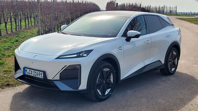 Das soll sich ändern. Denn der chinesische Autobauer Changan startet mit seiner Marke Deepal bald in Deutschland. (Bild: Wehner - VCG)