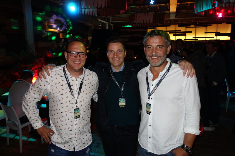 (v. l.) The Voice-Stefan Knerrich, the Boss Charles Wambergue und the DJ Dieter Rahe, zusammen das APC Team! (Bild: IT-BUSINESS)