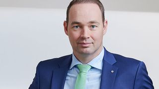 Aluminium ist ein Leichtbaumetall, aber leicht haben es die Unternehmen aus dieser Branche momentan überhaupt nicht. Rob van Gils, der Präsident von Aluminium Deutschland (AD) kommentiert: „Auch 2025 werden die Alu-Bäume nicht in den Himmel wachsen ...“  (Bild: AD)