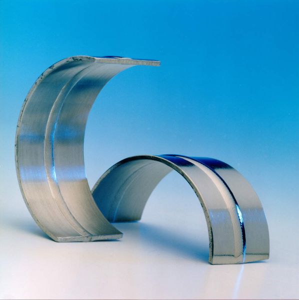 3 Hygienische, bzw. aseptische, sterile und partikelfreie Ausführung  ... der Schweißnaht-Oberfläche, so glatt und sauber, dass sie sich rückstandslos reinigen lässt und weder Produktreste anhaften noch Keime sich ansiedeln können. Eigenschaften, die meist nur mit dem automatisierten WIG-Orbitalschweißen zu erfüllen sind. Bilder: 3, 4b,5,6 Polysoude (Archiv: Vogel Business Media)