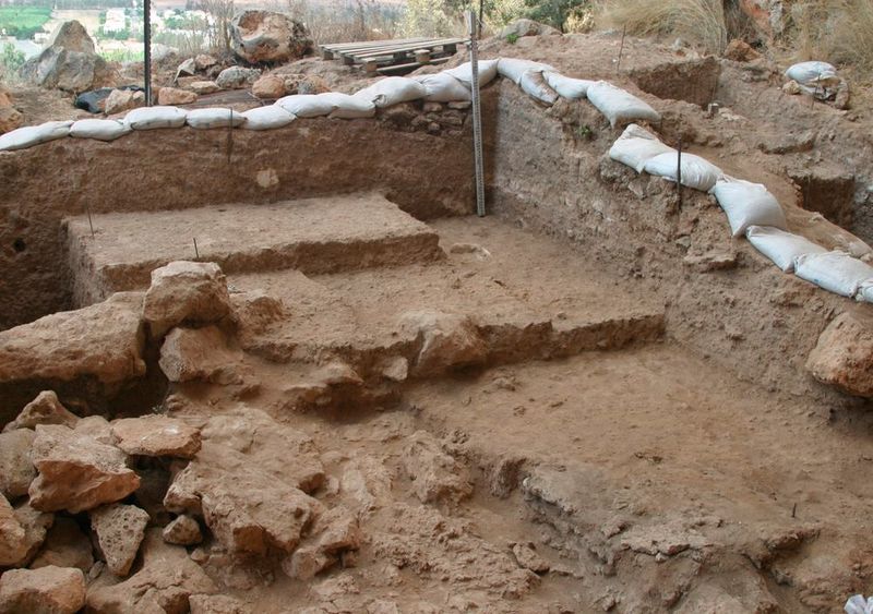 Die Ausgrabungsstelle in der Misliya-Höhle, in der das Fossil sowie weitere archäologische Begleitfunde ausgegraben werden konnten. (Tel Aviv University)
