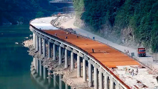 Highway Construction (Website of China Construction Machinery Association)