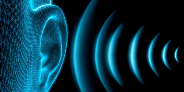 Akustische Sensoren können helfen, Fertigungsanlagen zu überwachen.(Bild:  ©peterschreiber.media - stock.adobe.com)