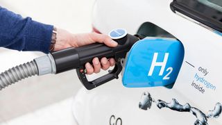 Wasserstoff soll als Energieträger dazu beitragen, die Wirtschaft zu dekarbonisieren. Noch sind aber viele Investitionen nötig. (Bild: Mercedes-Benz)