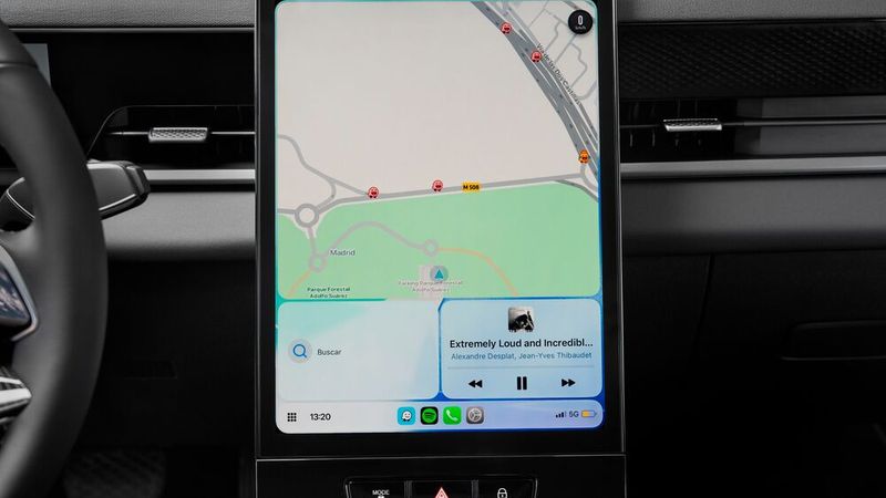 Das Infotainmentsystem verfügt über einen 13-Zoll-Touchscreen. (Bild: Chery)