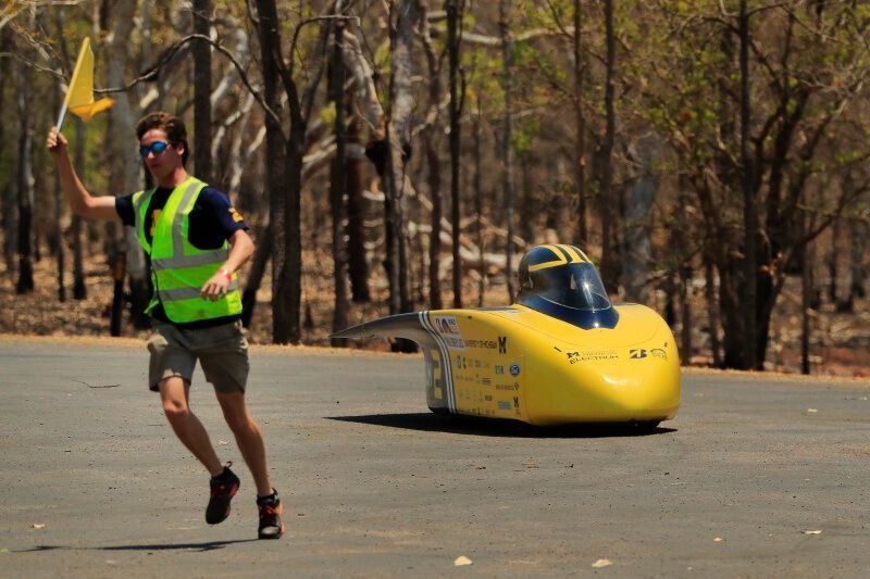 Das Solar Car Team der University of Michigan ging mit ihrem Electrum an den Start. (World Solar Challenge)