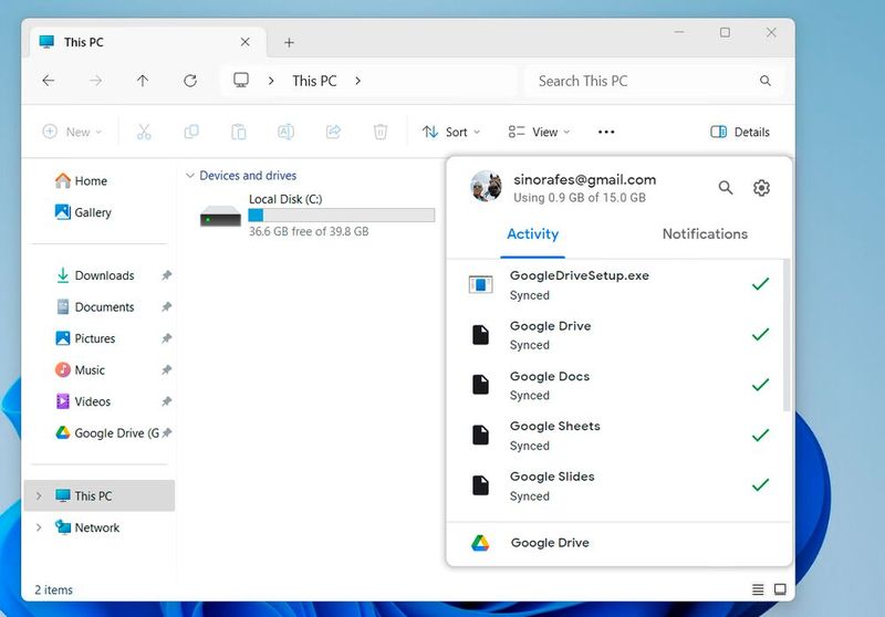 Über das Icon im Traybereich von Windows lassen sich Google Drive for Desktop anpassen und die Aktualität der Synchronisierung prüfen. (Bild: Joos – Google)