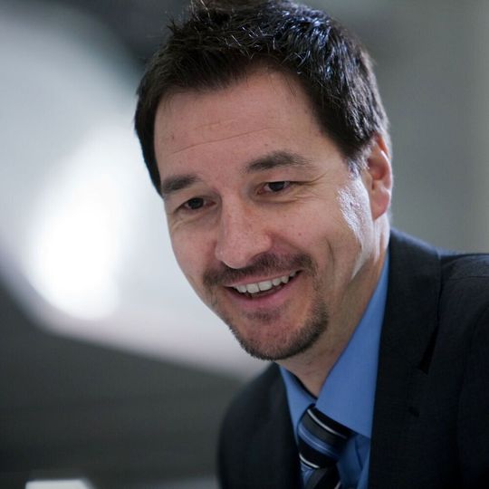 Roland Brand, CEO Easyfairs CEO für DACH: : «Wir glauben nicht an hybride Veranstaltungen, bei denen parallel zur Live-Messe eine Online-Version übertragen wird» Roland Brand, CEO Easyfairs CEO für DACH: : «Wir glauben nicht an hybride Veranstaltungen, bei denen parallel zur Live-Messe eine Online-Version übertragen wird»