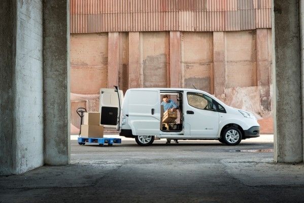 Der elektrische Kleintransporter Nissan e-NV200 verbindet das Beste aus zwei Welten (Nissan)