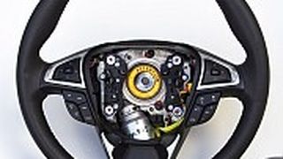 Mit Motor im Lenkrad: adaptive Lenkung von Ford. (Foto: Ford)