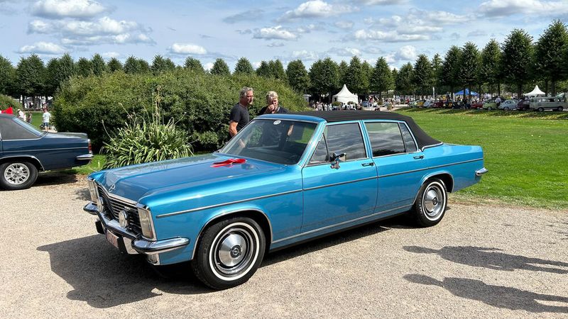 Den Umbau des Opel Diplomat B zum viertürigen Cabriolet erledigte der Turiner Karosseriebauer Fissore. Es entstanden vier Exemplare. (Bild: Peter Diehl)