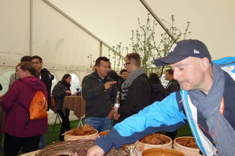 (l.) Gregor Primus, ALSO und Anton Wörndl, Microsoft im Gespräch, aber einen hungrigen Silvan Tatzel, Microsoft soll man nicht aufhalten (IT-BUSINESS)