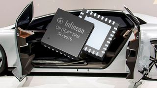 Schlüsseldienst: Das Trusted Platform Module Optiga SLI 9670 von Infineon sichert die Kommunikation vernetzter Fahrzeuge ab. (Bild: Infineon Technologies)