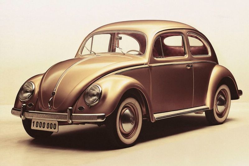 1955 hat VW den einmillionsten Käfer gebaut. Insgesamt wurden daraus 22 Millionen. (VW)