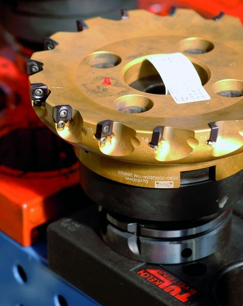 Bild 3: Zu dem breiten Spektrum der eingesetzten Sandvik-Werkzeuge gehört auch der Coro-Mill 590 Century. (Archiv: Vogel Business Media)