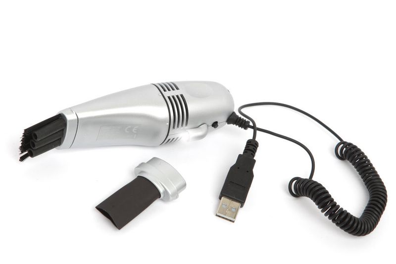 Zeit für den Frühlingsputz. Mit dem USB-Staubsauger von www.monsterzeug.de wird die Tastatur wieder wie neu. Kostenpunkt: 12,95 Euro (www.monsterzeug.de )