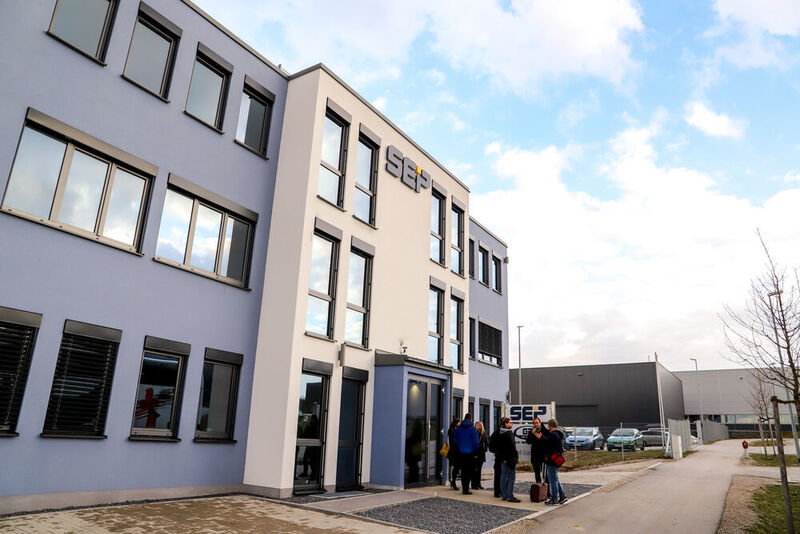 Das Firmengebäude der SEP AG in Holzkirchen. (SEP AG)