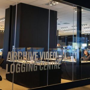 Im Archive Video Logging Centre werden olympische Inhalte mithilfe cloudbasierter und KI-gestützter Systeme erfasst, analysiert und für die Weiterverarbeitung verfügbar gemacht. (Bild:  Alibaba)