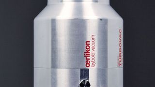Turbomolekularpumpe der TURBOVAC i-Produktlinie (Bild: Oerlikon Leybold Vacuum)
