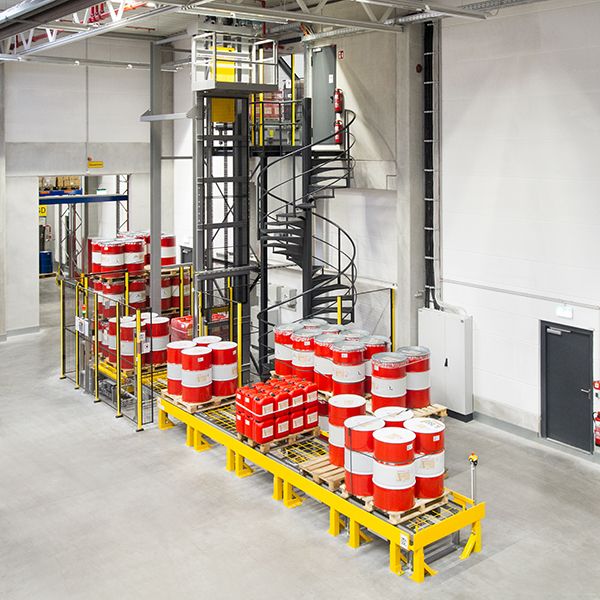 Palettenlift-Vertikalfoerderer-02.jpg (Förster & Krause GmbH)