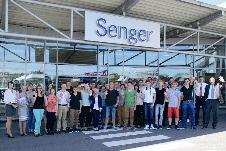 An den verschiedenen Standorten der Senger-Gruppe starteten insgesamt 83 Azubis ins Berufsleben. (Foto: Senger)
