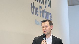 Dr. Heiner Lang, Leiter der Business Unit Automation & Electrification Solutions, Bosch Rexroth AG, Lohr: „Hier auf der Hannover Messe zeigen Bosch und Bosch Rexroth, was heute im jahr 2018 verfügbar ist, was bereits morgen Standard sein wird und welche Entwicklungen in der Zukunft zu erwarten sind.“  (Reinhold Schäfer)
