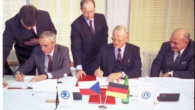 Seit bald 30 Jahren gehört Skoda zum Volkswagen-Konzern. Der historische Schritt am 16. April 1991 bildete die Grundlage für den Aufstieg des tschechischen Automobilherstellers zur globalen Automarke. (Bild: Skoda)