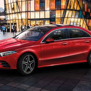 Dort will man vor allem junge Kunden mit dem Modell ansprechen.(Bild:  Daimler)