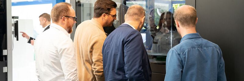 Bin Picking oder der Griff in die Kiste gilt als Königsdisziplin in der Automatisierung mit Robotern.(Bild:  René Maiwald/ Remmel Consulting)