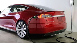 Tesla hat derzeit Probleme mit überhitzenden Ladeadaptern. (Foto: Tesla)