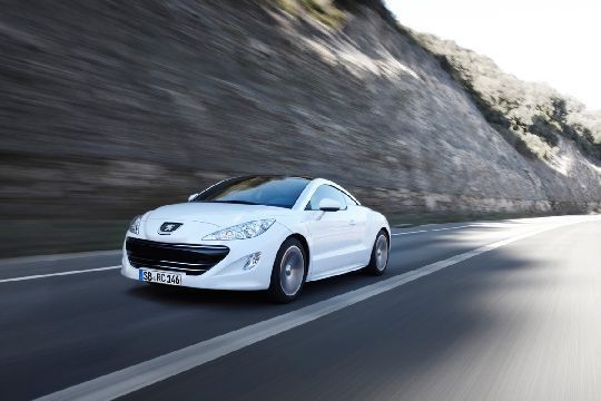 Manchmal darf es ruhig etwas Sportliches sein - auch den RCZ kann man mieten und mit Mu-Punkten zahlen. (Archiv: Vogel Business Media)