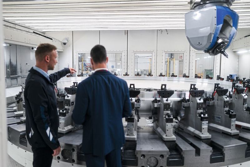 Die Maschinenlandschaft bei MTA ist vielfältig – Cosera passt sich dank herstellerunabhängiger Anbindung flexibel an. (Bild: Grob-Werke)