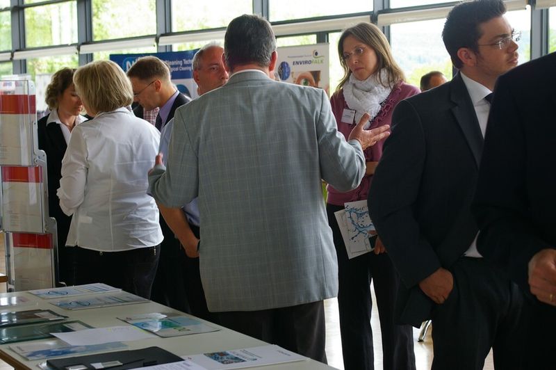 Die begleitende Ausstellung präsentiert innovative Entwicklungen für die Reinigung in der Medizintechnik. (Bild: Fair Xperts)