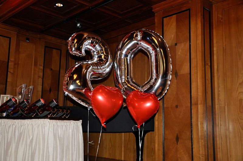 Am Abschlussabend wurde nochmals an die 20-jährige Historie der Sachs Franken Classic erinnert. (Grimm/»kfz-betrieb«)