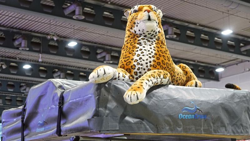 Ob es den Plüsch-Leo beim Fahrzeugkauf mit dazu gegeben hat bzw. gibt? (Bild: Dominsky –  »kfz-betrieb«)