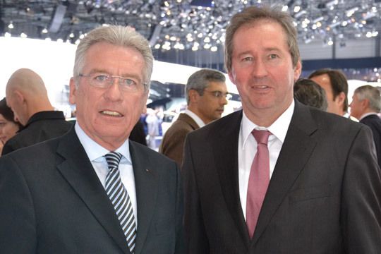 ...und die Führungsspitze des BMW-Händlerverbands, Werner Entenmann (l.) und Rolf Heinzelmann. (Archiv: Vogel Business Media)