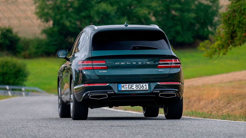 Zwei Motoren stehen zunächst zur Wahl, ein 2,5-Liter-Vierzylinder-Benziner mit 224 kW/304 PS und ein 3.0-Liter-Sechszylinder-Diesel mit 204 kW/278 PS. (Bild: Genesis)