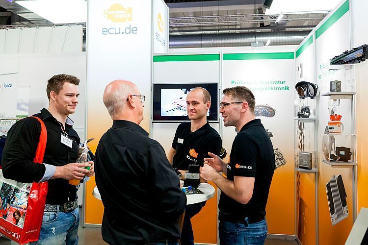 Die Reparatur von Steuergeräten und anderen Elektronikkomponenten ist die Spezialität des Unternehmens Glaubitz aus Zittau (www.ecu.de) (Foto: Bausewein)