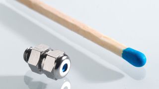 Die Mini-Variante der Kabelverschraubung Uni Dicht in der Größe M4 ist zur Führung von dünnen Kabeln mit Durchmessern von 1,0 bis 1,5 mm ausgelegt. (Bild: Pflitsch)