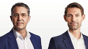 Jan Dannenberg (links) und Alexander Timmer von Berylls by AlixPartners über die zentralen Erkenntnisse der neuesten Studie „Global Top 100 Automotive Suppliers“. (Bild: Berylls by AlixPartners)
