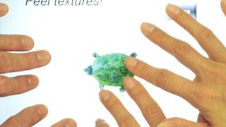 Auf dem Multitouch-Display lassen sich Strukturen des beührten Bildes erkennen. Über elektrostatische Kräfte wird ein lokalisierter Tastreiz verursacht. (NLT Technologies)