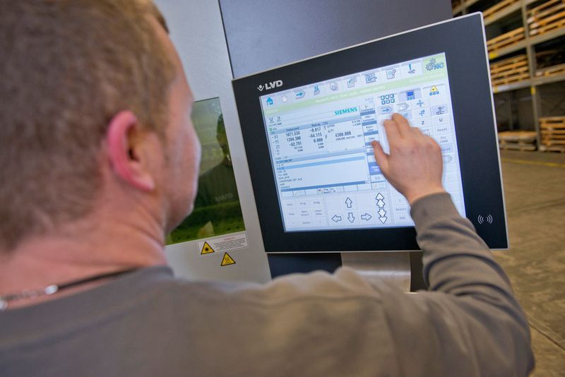 „ERP Systeme und Industrie 4.0 brauchen ganz klare Strukturen bei Prozessen, Stammdaten und deren Pflege sowie Rückmeldungen“, berichtet Meyknecht  (LVD)