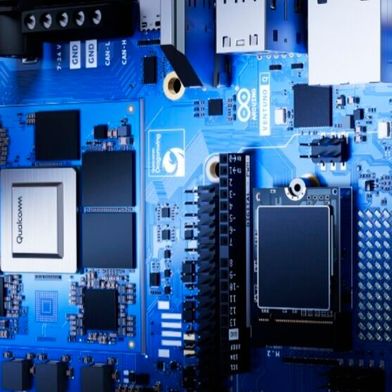 Arduino Ventuno Q: Arduinos neue KI-Entwicklerplattform adressiert die Industrie. (Bild: Arduino)