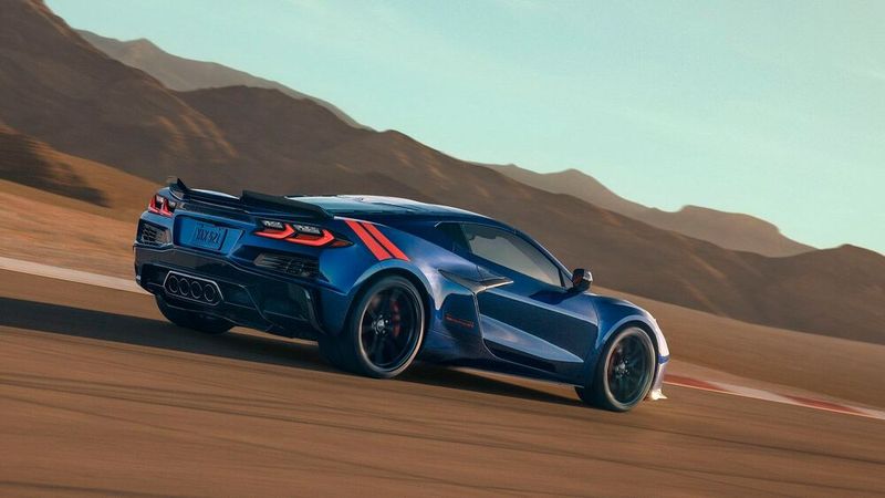 Mit der Version Grand Sport bekommt die Corvette außerdem einen neuen V8-Motor mit 6,7 Litern Hubraum. (Bild: Chevrolet)