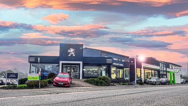Das Stammhaus der Autohandelsgruppe in der Saarbrücker Straße in Losheim.(Bild:  Autohaus Müller)